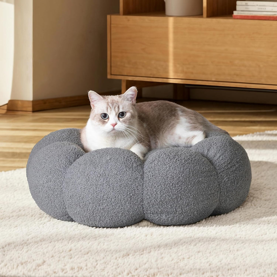 Fluffy Plush Pet Calming Bed With Non Slip Washable Design